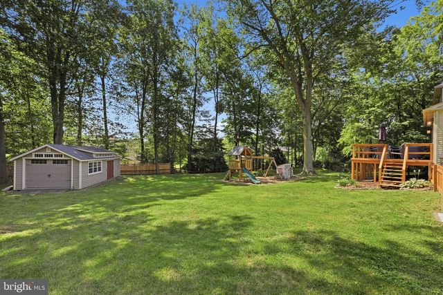 105 WOOD LOT LN, Lancaster, PA 17601