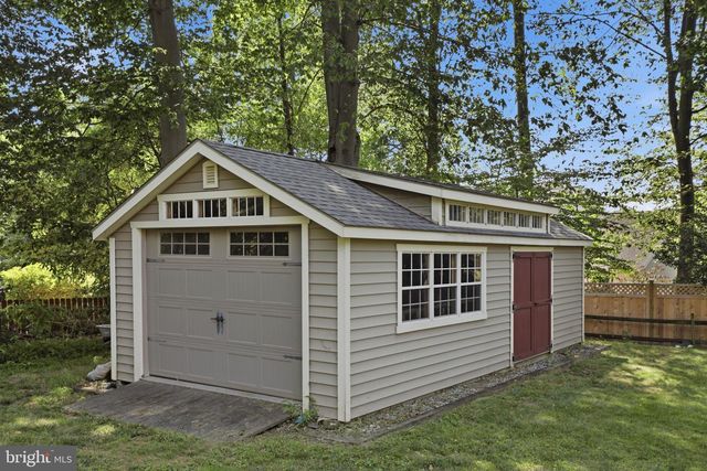 105 WOOD LOT LN, Lancaster, PA 17601