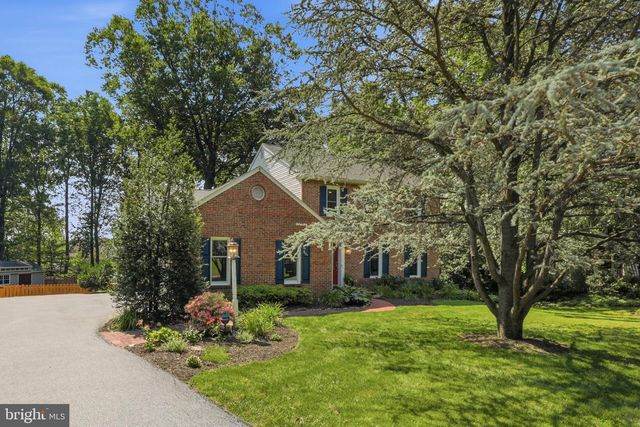 105 WOOD LOT LN, Lancaster, PA 17601
