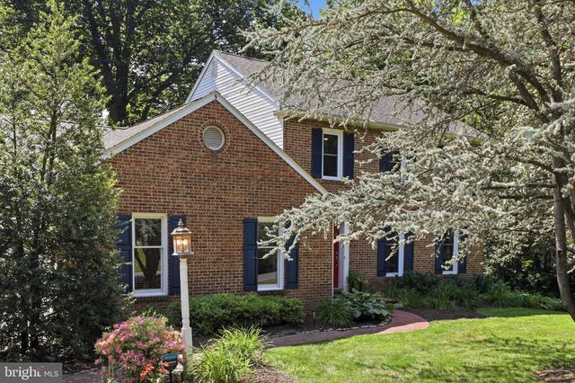 105 WOOD LOT LN, Lancaster, PA 17601