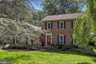 105 WOOD LOT LN, Lancaster, PA 17601