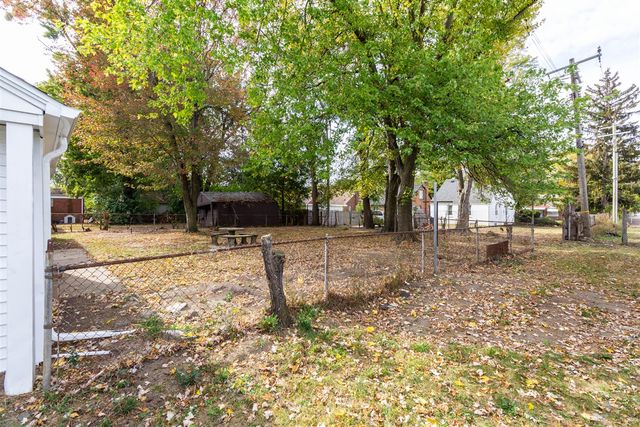 20569 Biltmore Street, Detroit, MI 48235