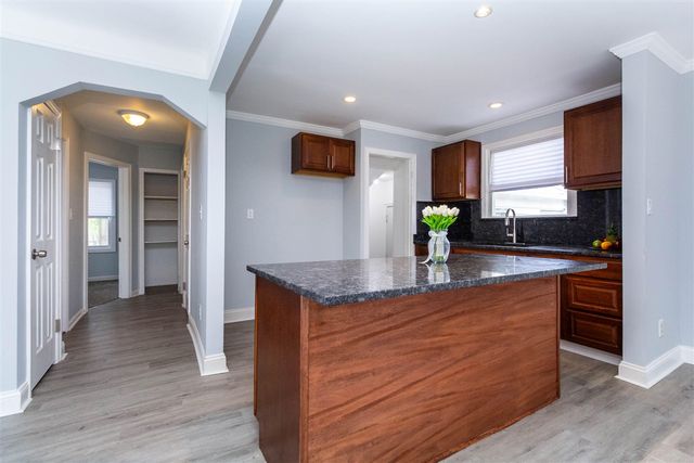 20569 Biltmore Street, Detroit, MI 48235