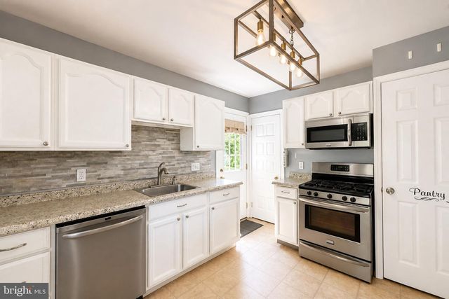 103 S CEDAR AVE, Maple Shade, NJ 08052