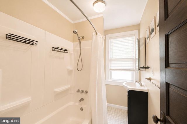 103 S CEDAR AVE, Maple Shade, NJ 08052