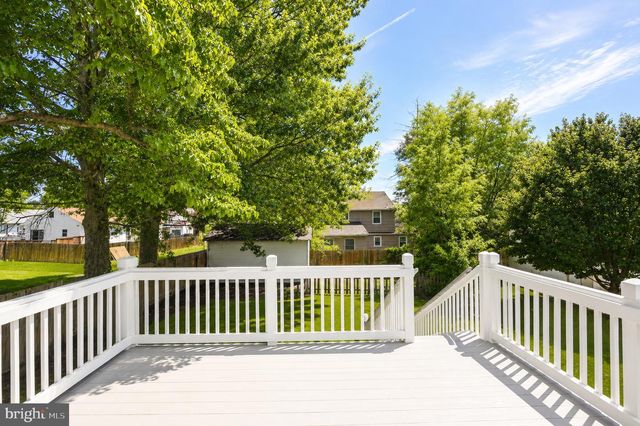 103 S CEDAR AVE, Maple Shade, NJ 08052
