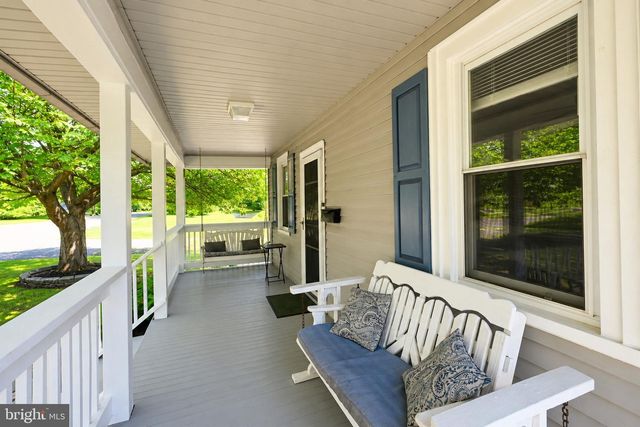 103 S CEDAR AVE, Maple Shade, NJ 08052