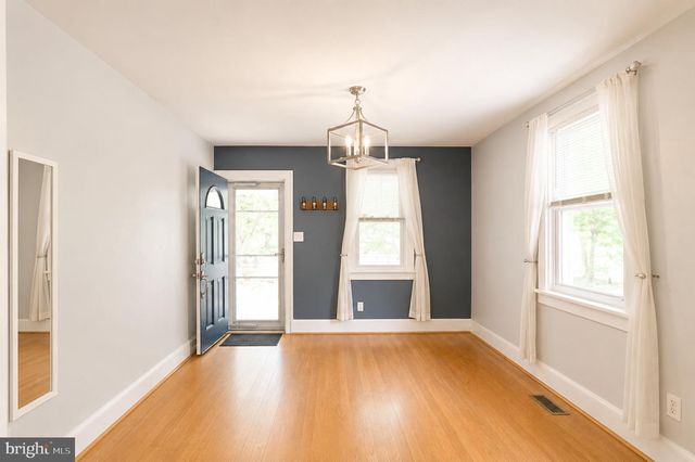 103 S CEDAR AVE, Maple Shade, NJ 08052