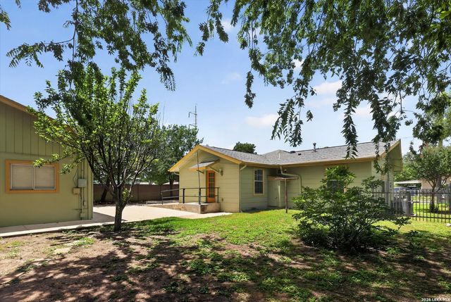 1226 PATTON BLVD, San Antonio, TX 78237