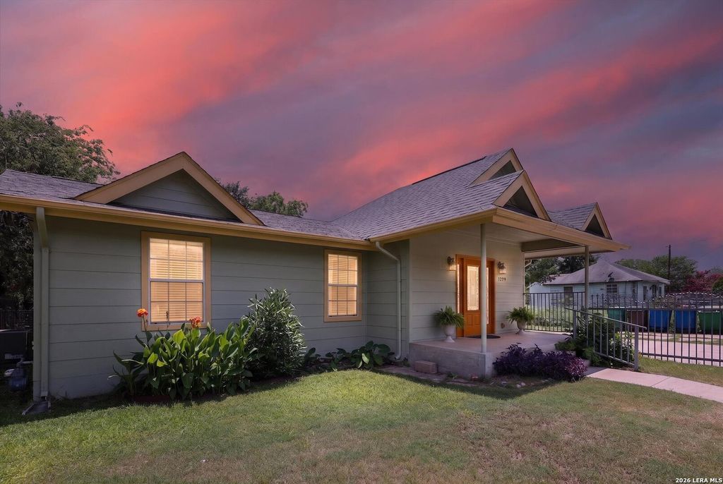 1226 PATTON BLVD, San Antonio, TX 78237