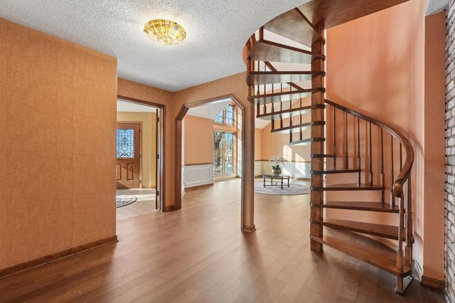 6175 Heather Place NE, Fridley, MN 55432
