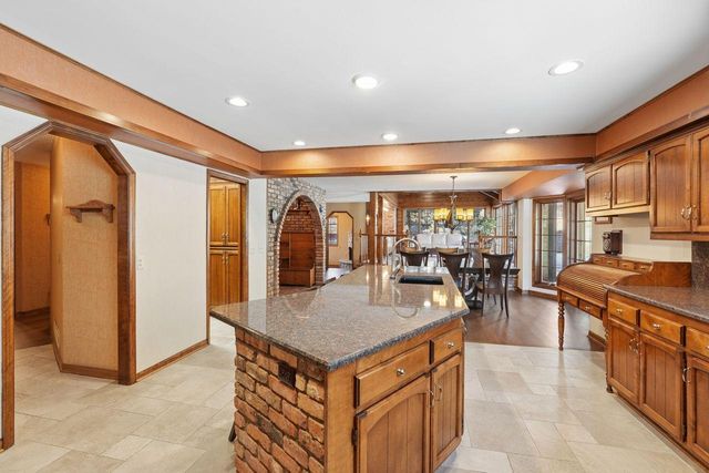6175 Heather Place NE, Fridley, MN 55432