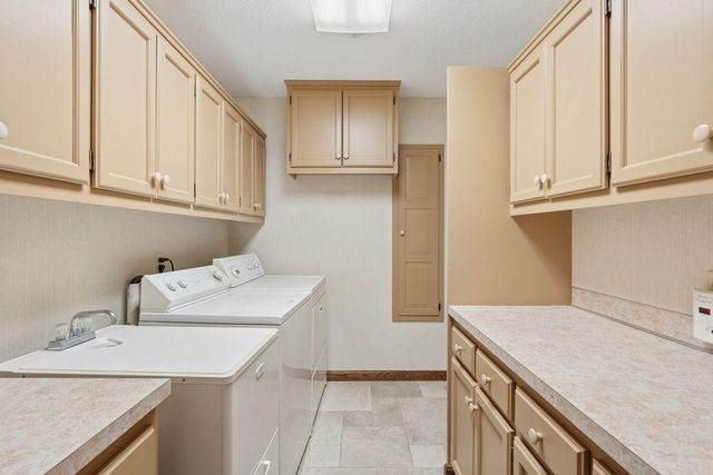 6175 Heather Place NE, Fridley, MN 55432