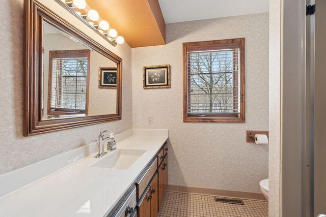 6175 Heather Place NE, Fridley, MN 55432