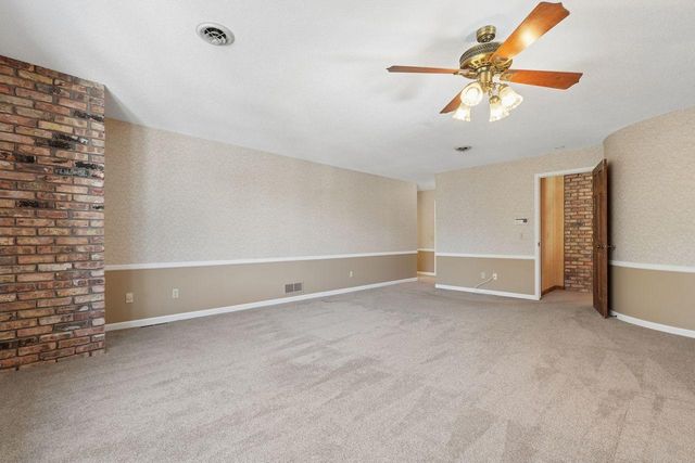 6175 Heather Place NE, Fridley, MN 55432