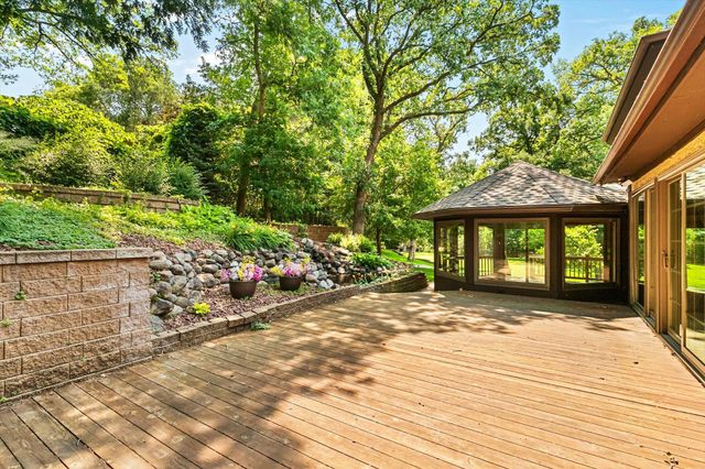 6175 Heather Place NE, Fridley, MN 55432