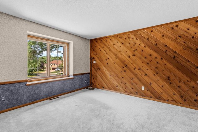 6175 Heather Place NE, Fridley, MN 55432