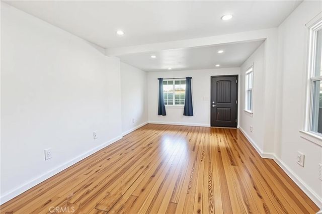 6530 Denver, Los Angeles, CA 90044