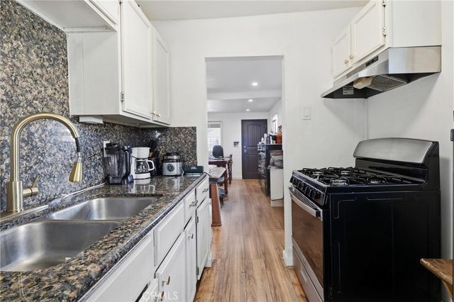 6530 Denver, Los Angeles, CA 90044