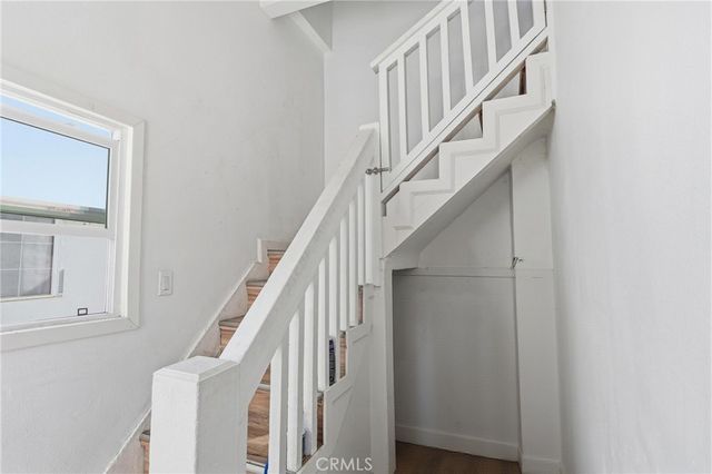 6530 Denver, Los Angeles, CA 90044