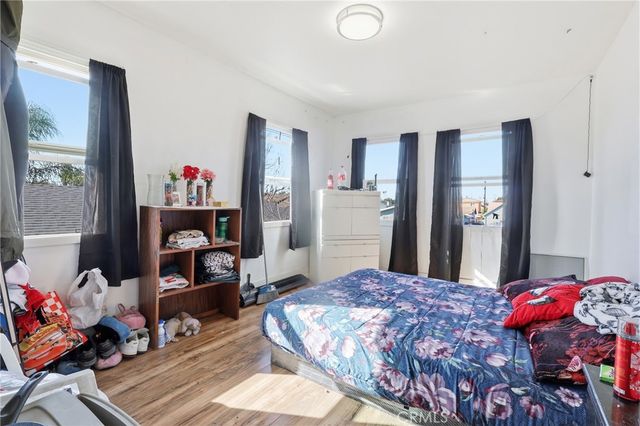 6530 Denver, Los Angeles, CA 90044