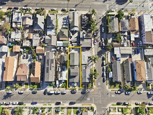 6530 Denver, Los Angeles, CA 90044