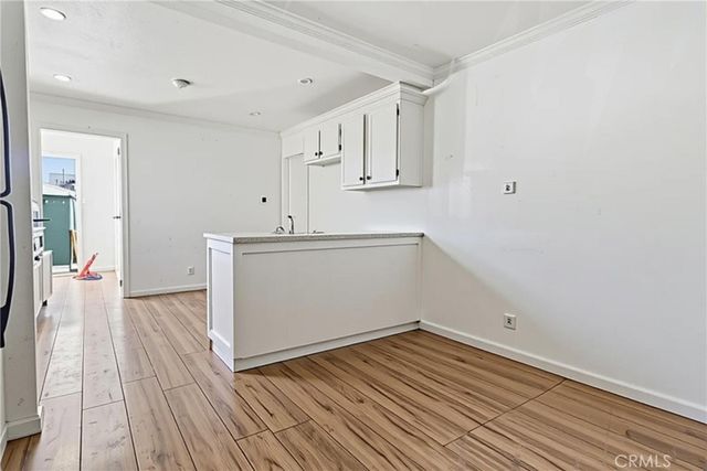6530 Denver, Los Angeles, CA 90044
