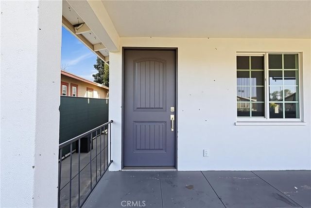 6530 Denver, Los Angeles, CA 90044