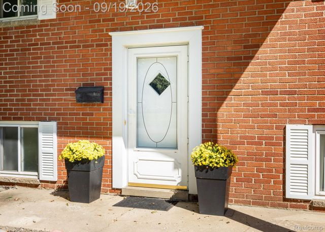 3820 Percy King Road, Waterford Charter Township, MI 48329