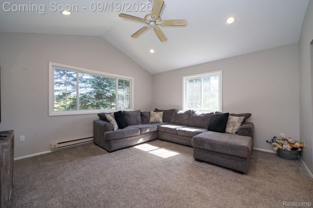 3820 Percy King Road, Waterford Charter Township, MI 48329