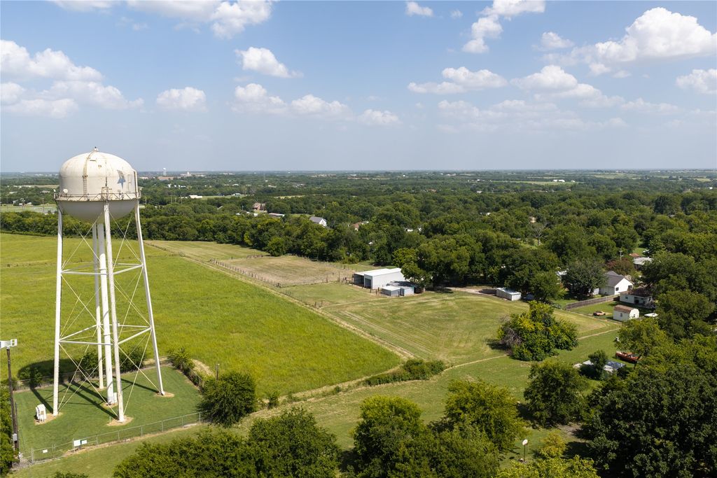 205 Murchison Street, Farmersville, TX 75442