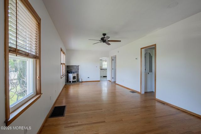 35 Academy Street, Farmingdale, NJ 07727