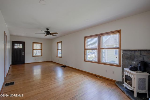 35 Academy Street, Farmingdale, NJ 07727
