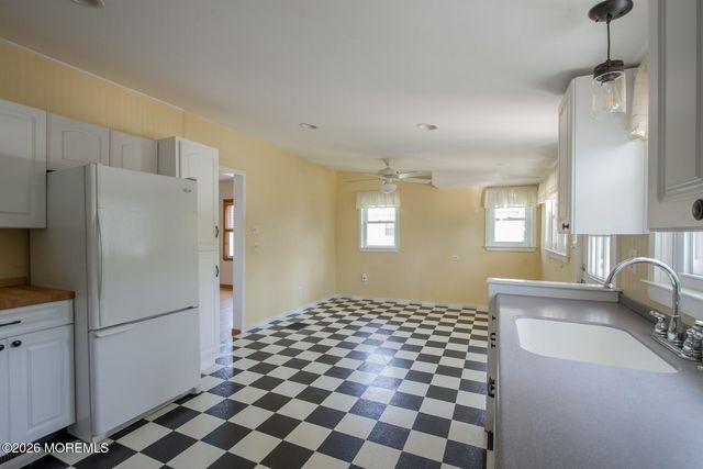 35 Academy Street, Farmingdale, NJ 07727