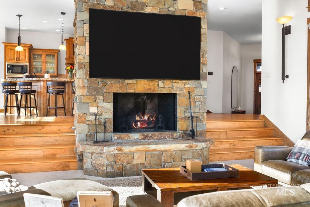 291 Whitewater Drive, Donnelly, ID 83615 photo 5