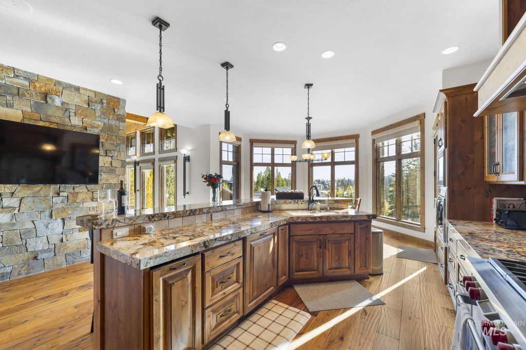 291 Whitewater Drive, Donnelly, ID 83615 photo 7