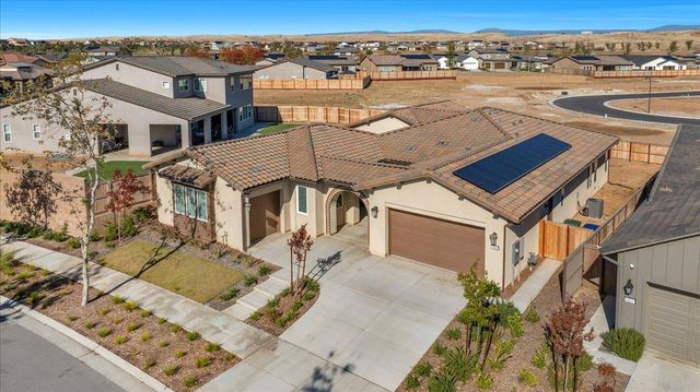 1023 Beaver Pond Loop, Madera, CA 93636