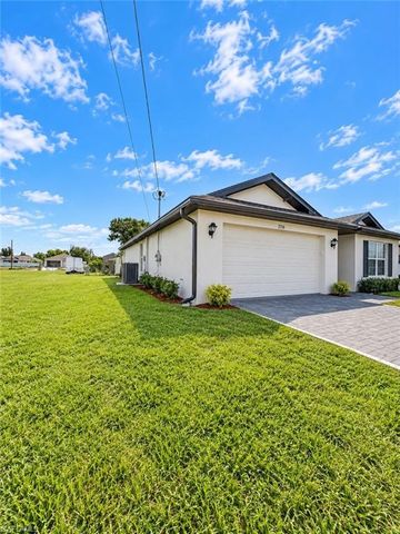 2216 NW Juanita PL, Cape Coral, FL 33993