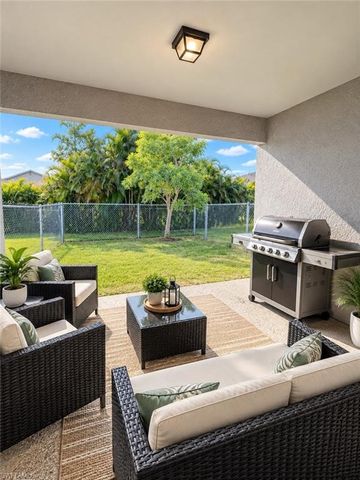 2216 NW Juanita PL, Cape Coral, FL 33993