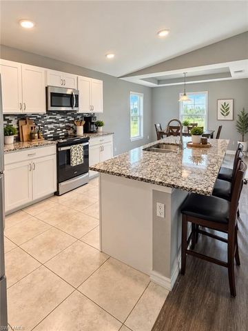 2216 NW Juanita PL, Cape Coral, FL 33993