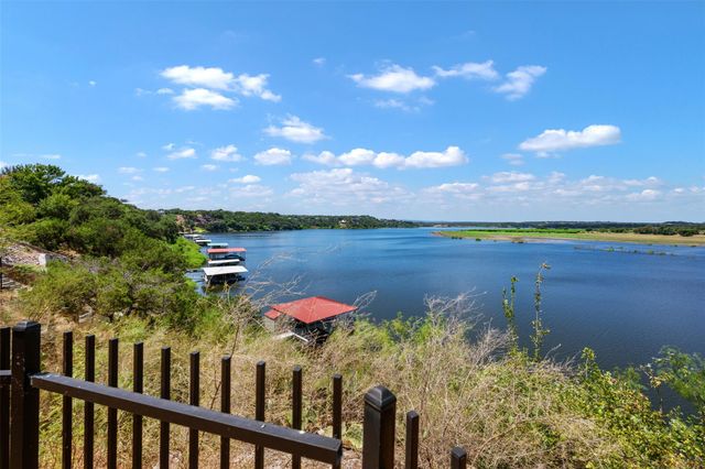335 Harbor DR, Spicewood, TX 78669
