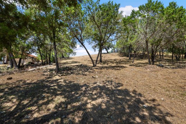 335 Harbor DR, Spicewood, TX 78669