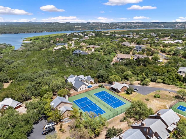335 Harbor DR, Spicewood, TX 78669