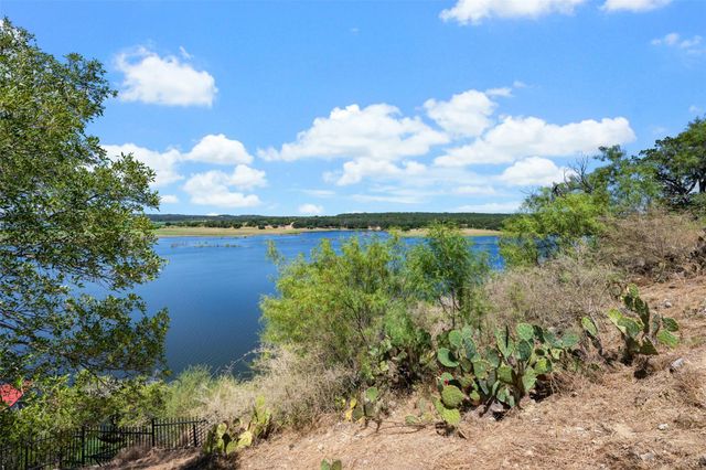 335 Harbor DR, Spicewood, TX 78669