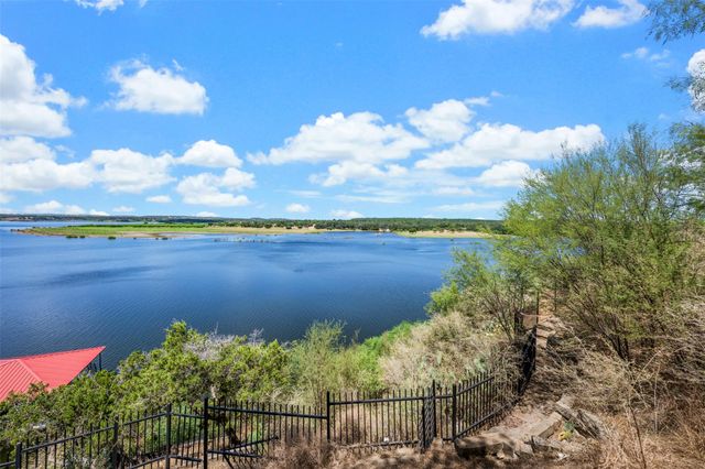 335 Harbor DR, Spicewood, TX 78669