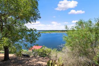 335 Harbor DR, Spicewood, TX 78669