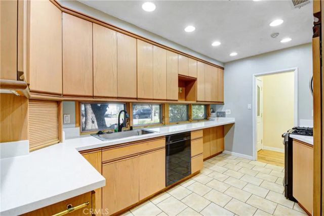 3264 N Lugo, San Bernardino, CA 92404