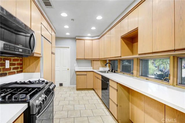 3264 N Lugo, San Bernardino, CA 92404