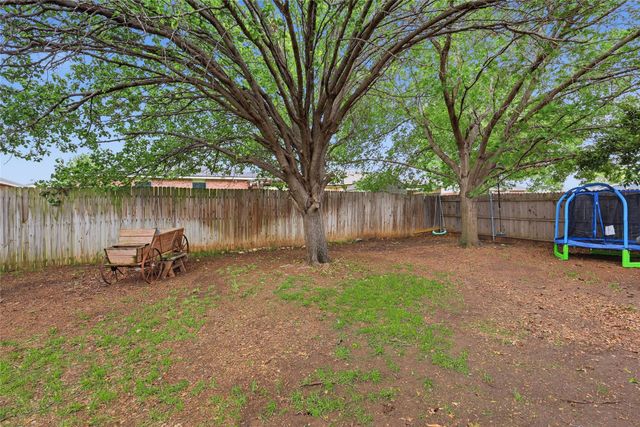 7716 Kelly Lynn Lane, Watauga, TX 76148