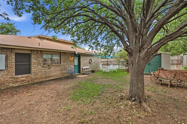 7716 Kelly Lynn Lane, Watauga, TX 76148